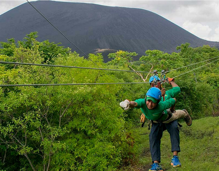 Ecoturismo en los volcanes de León, Nicaragua