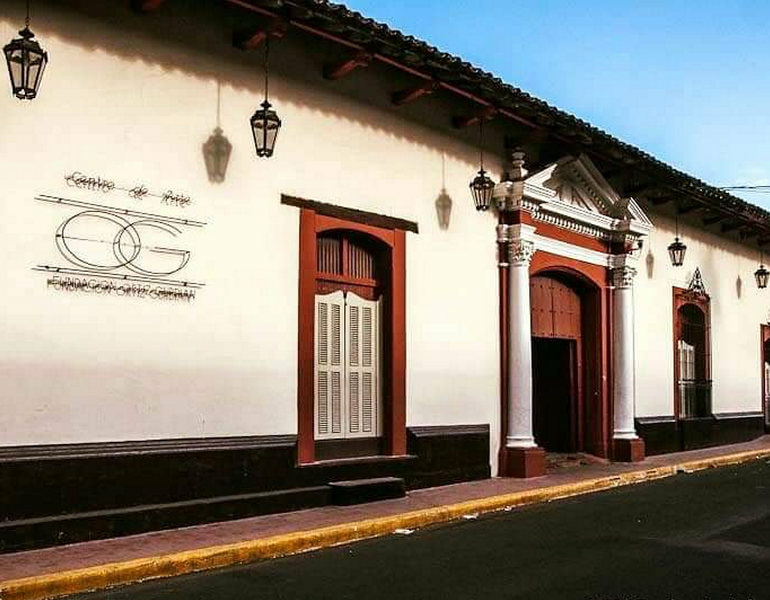 lugares para visitar en leon nicaragua: centro de arte de la fundacion Ortiz Gurdian