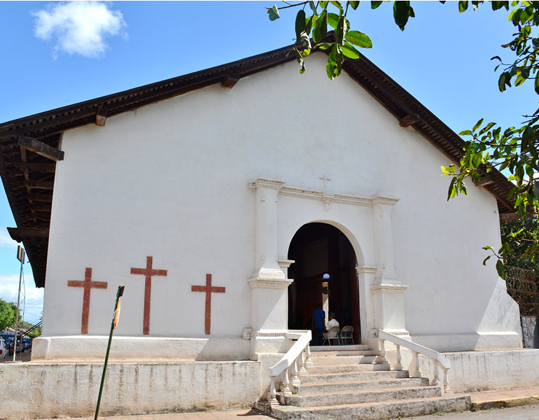Vista de Iglesia de San Pedro Apóstol en León, Nicaragua