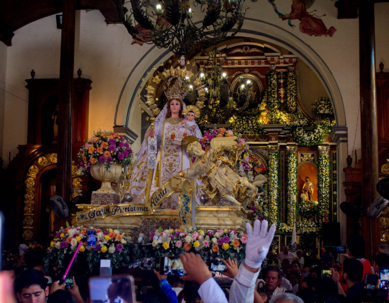 Procesión de la Virgen de la Merced en León, Nicaragua